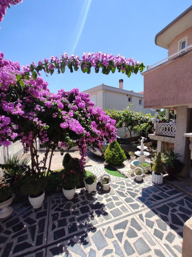 Apartmani Andrijana Ulcinj Exterior photo